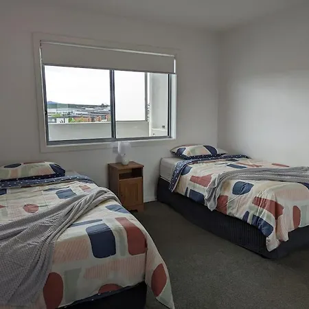 Modern & Relaxed Apartment, Great Views @Wright Weston Creek Exterior photo